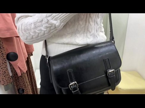 ❤️ Masturbasi umum tina jalang ngora FeralBerry sareng dildo di kamar pas ❤❌ video bangsat di urang% su.com-porn-kai.ru%